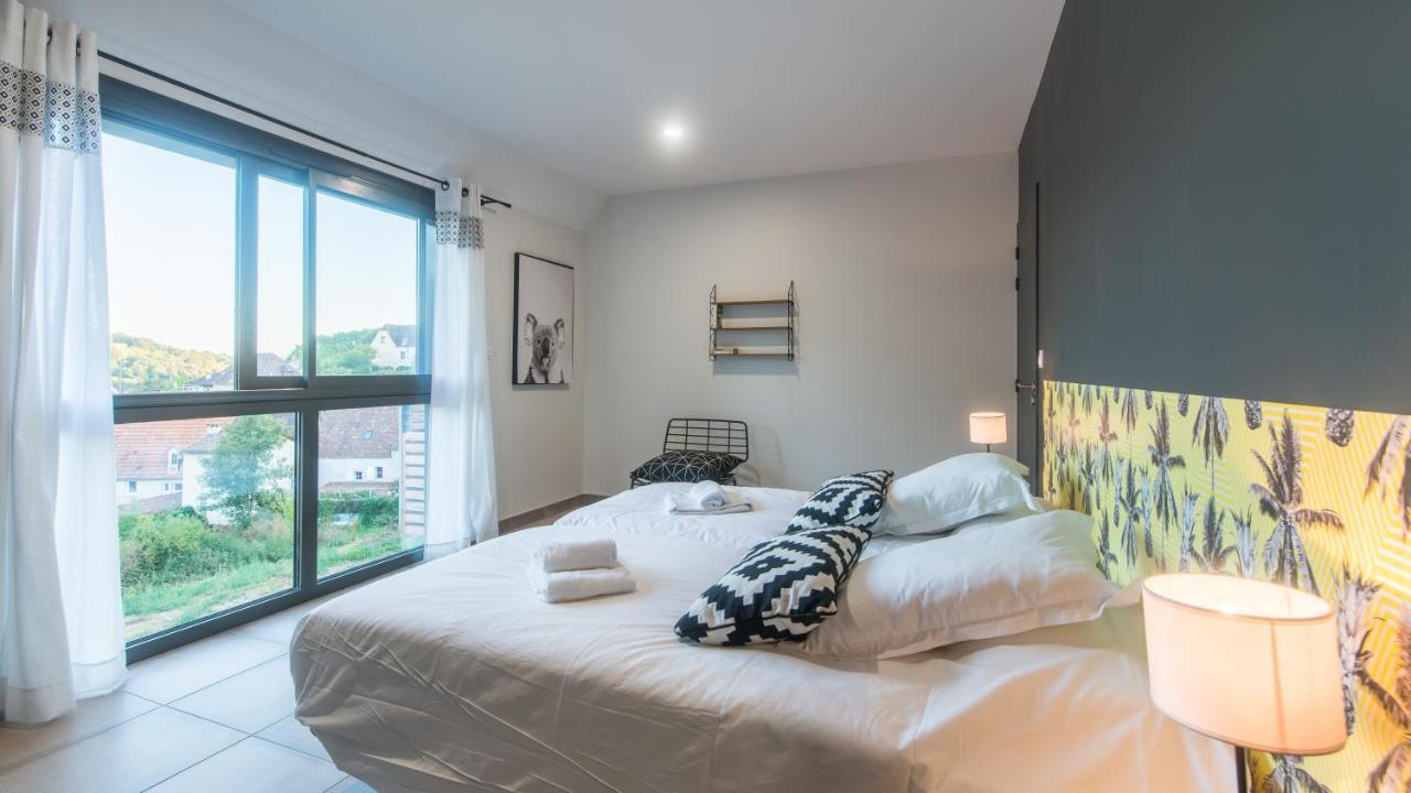 Appartamento Plein Soleil avec Jacuzzi Privatif et parking privé Sarlat Esterno foto